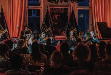 Benjaminu House salon music evening. J. Tutiņš & Henessy - Renginio paveikslėlis