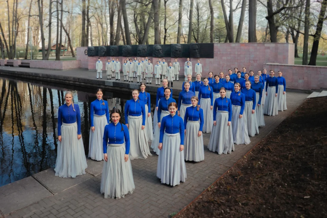 Concert by the youth choir „Kamēr…” entitled „In Two Worlds” - Renginio paveikslėlis 2