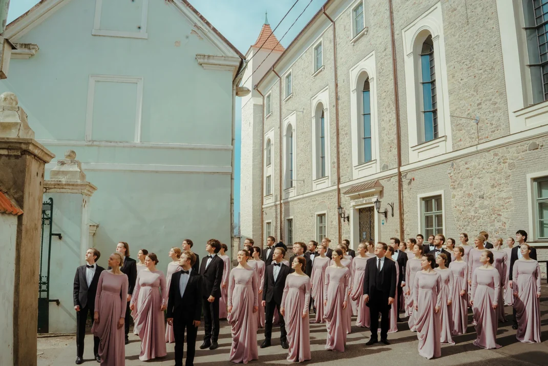 Concert by the youth choir „Kamēr…” entitled „In Two Worlds” - Renginio paveikslėlis 3